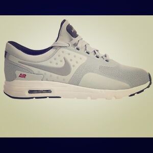 Nike Women's Sneakers - Gray and White